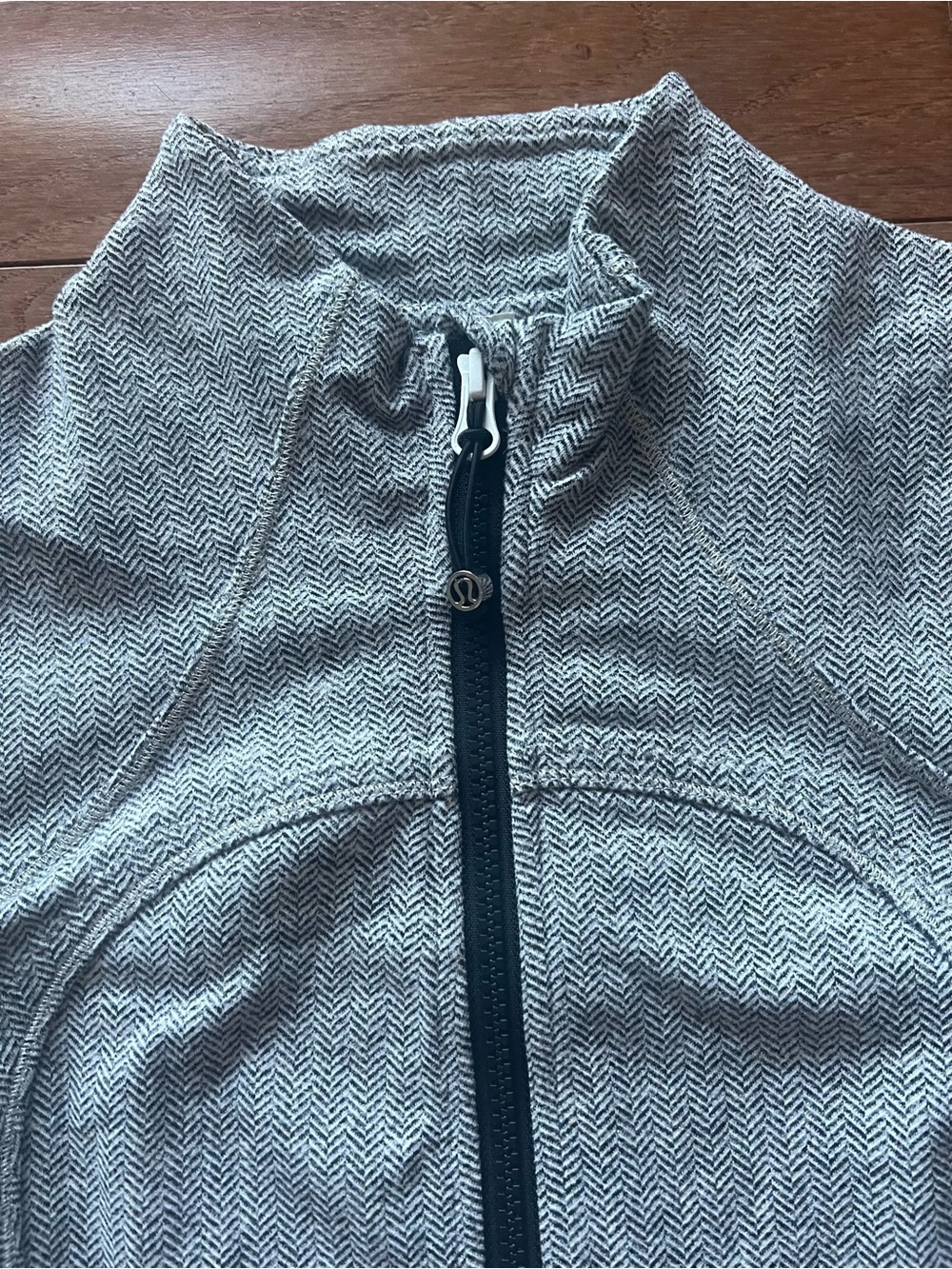 Lululemon Chevron Gray Full-Zip Forme Jacket - Picture 1 of 5